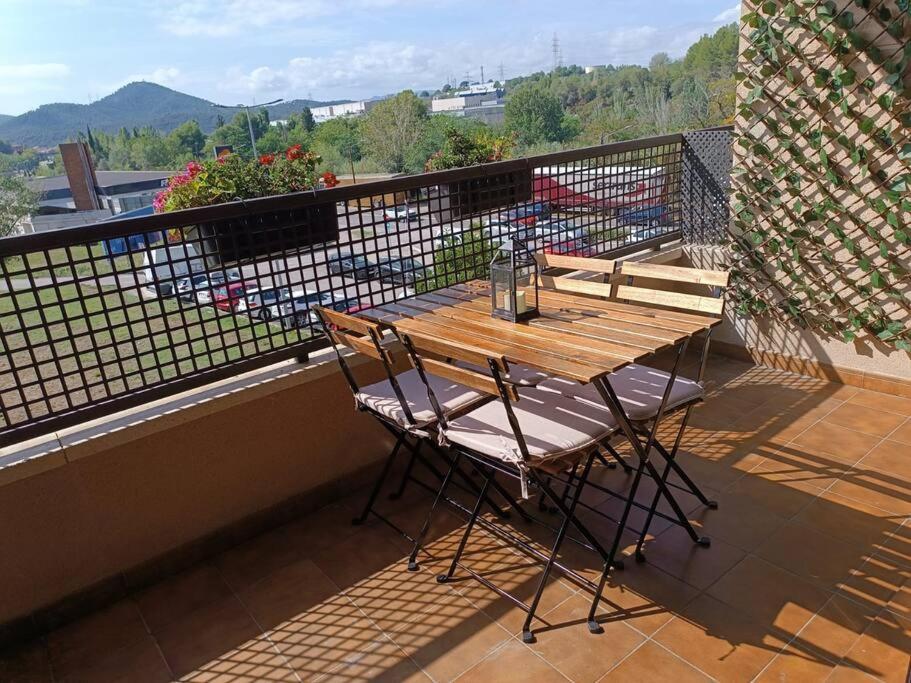 Duplex Con Piscina En Rubi Apartment Ngoại thất bức ảnh